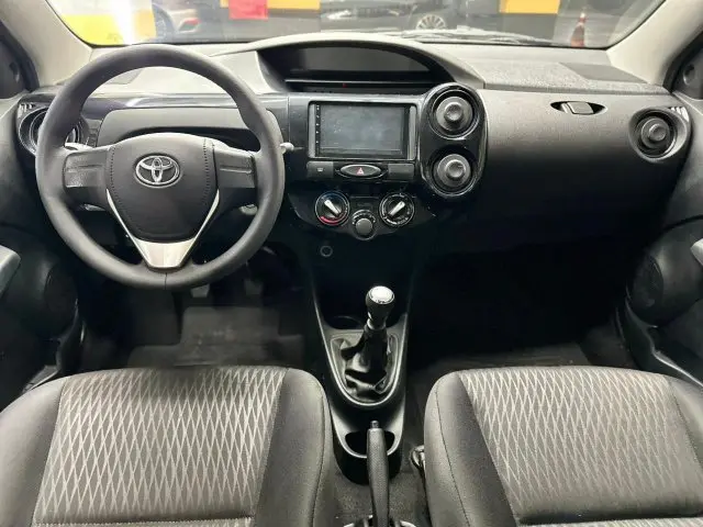 ETIOS HATCH - 1.3 X 16V 4P MANUAL