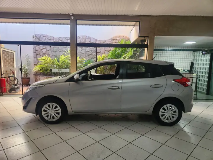 Yaris Hatch 1.3 16V 4P FLEX XL MULTIDRIVE AUTOMÁTICO CVT