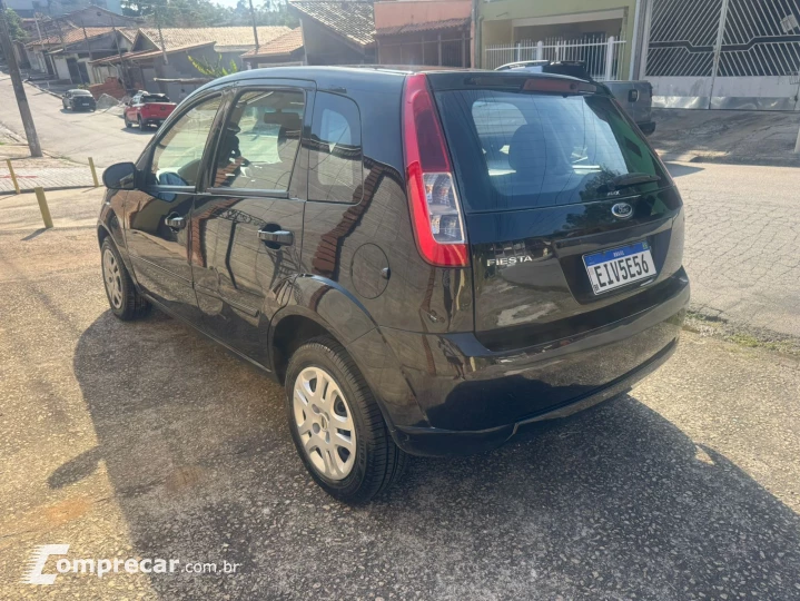 FIESTA 1.6 MPI Class Hatch 8V