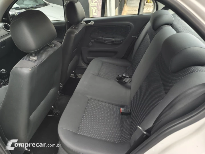 VOYAGE 1.0 MI TRENDLINE 8V FLEX 4P MANUAL