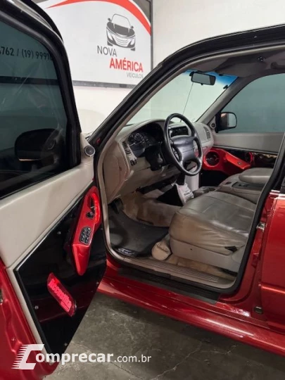 Explorer XLT 4x2 4.0 V6