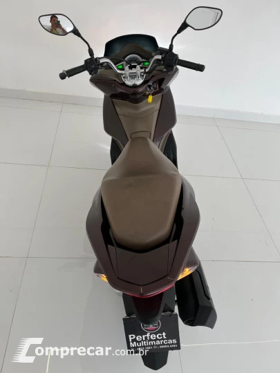 PCX 150 DLX