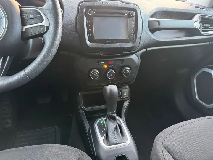 Renegade 1.8 16V Flex Sport 4P Automático
