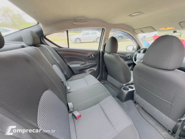 Versa Sedan 1.6 16V 4P FLEX SV