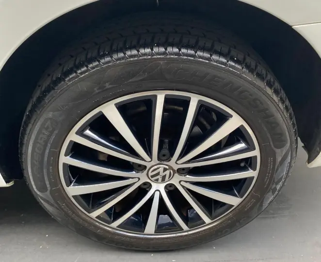 Jetta 2.0 4P TSI HIGHLINE 200 CV AUTOMÁTICO