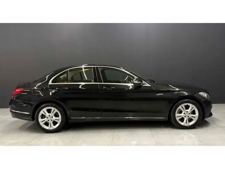 C 180 1.6 CGI 16V TURBO GASOLINA 4P AUTOMÁTICO