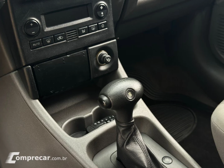 ZAFIRA 2.0 MPFI Expression 8V