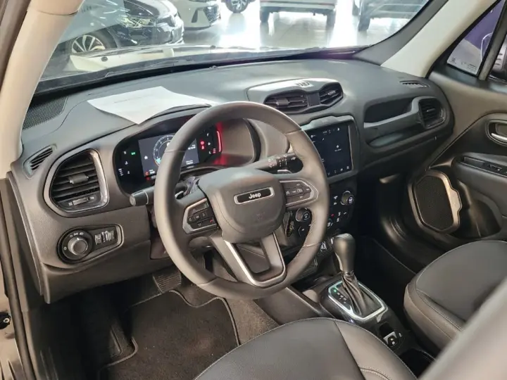 Renegade Long. T270 1.3 TB 4x2 Flex Aut.