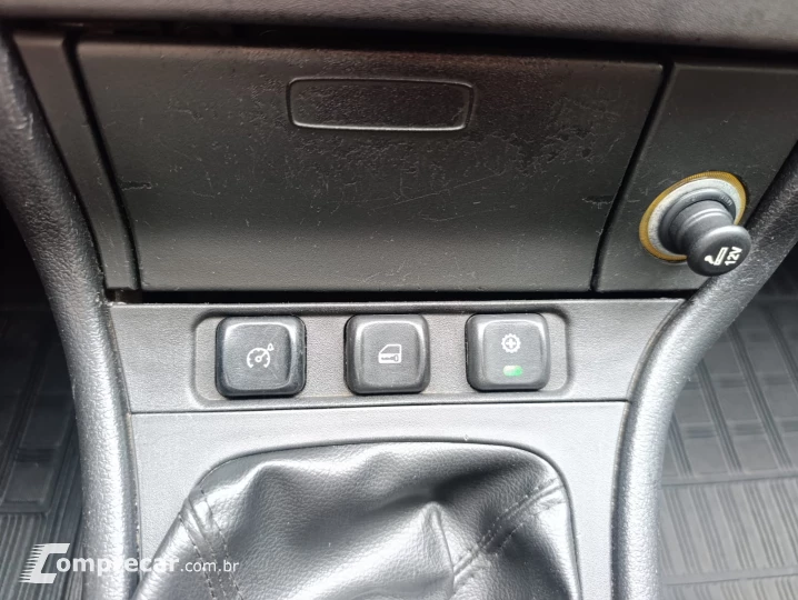 ASTRA 2.0 MPFI Advantage 8V