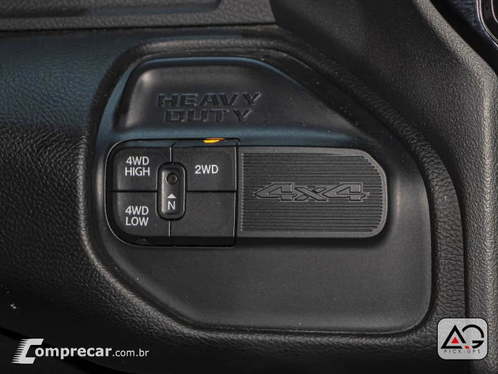 2500 6.7 I6 Turbo Laramie Night Edition CD 4X4