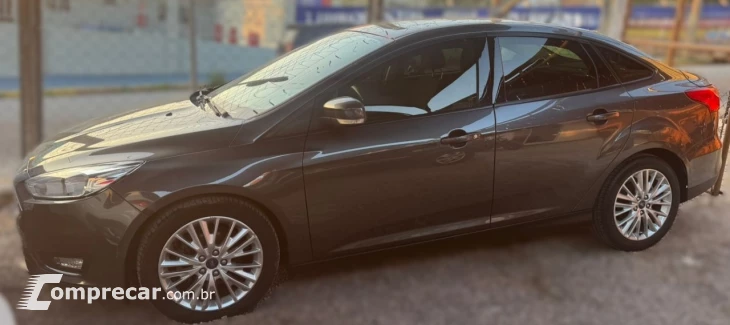 FOCUS 2.0 SE Fastback 16V