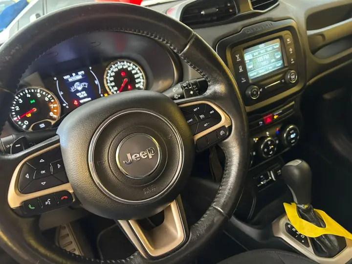 Renegade Longitude 1.8 4x2 Flex 16V Aut.