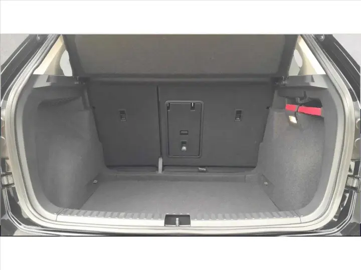 TAOS 1.4 250 TSI TOTAL FLEX COMFORTLINE AUTOMÁTICO