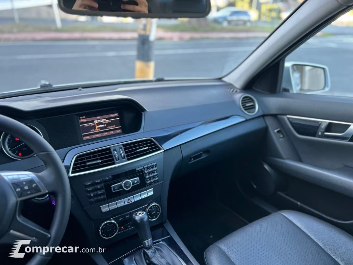C 180 1.8 Cgi Classic 16V Turbo Gasolina 4P Automático
