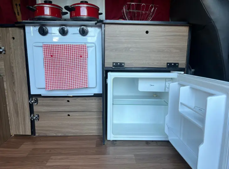 KOMBI 1.6 FURGÃO 8V GASOLINA 3P MANUAL