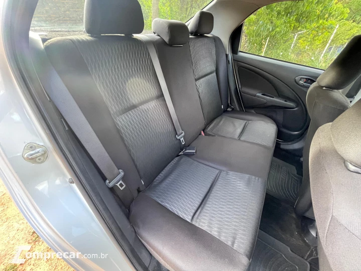 ETIOS 1.5 X Sedan 16V