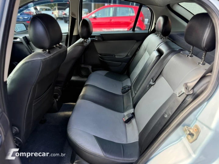 ASTRA 2.0 MPFI Advantage 8V