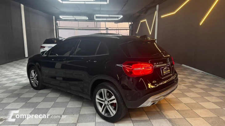 GLA 200 1.6 CGI Enduro 16V Turbo