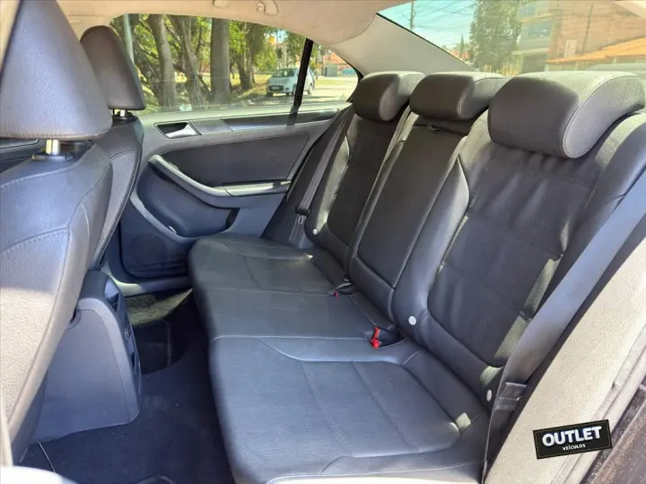 JETTA 2.0 COMFORTLINE FLEX 4P TIPTRONIC