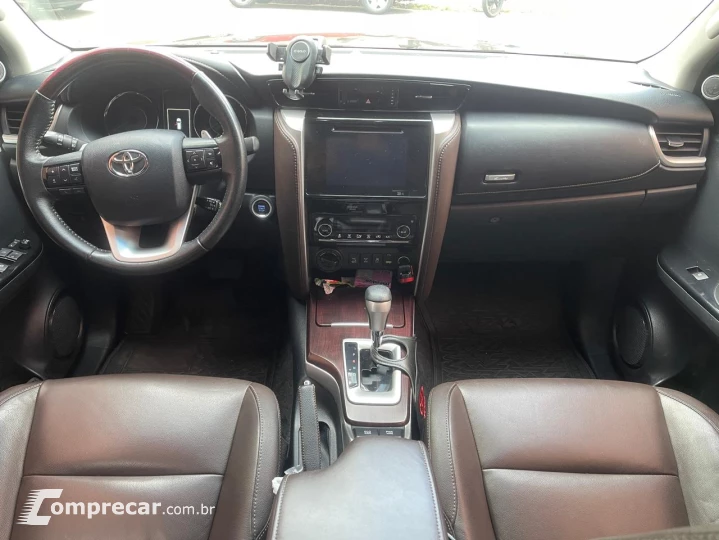 HILUX SW4 2.8 SRX 4X4 7 Lugares 16V Turbo Intercooler