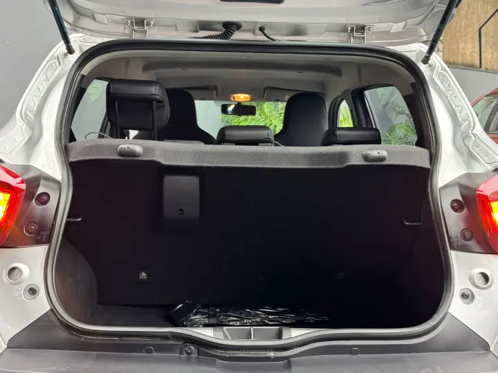 KWID 1.0 12V SCE Intense