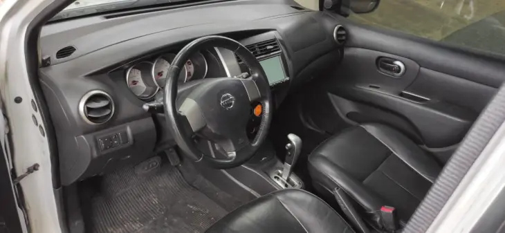 LIVINA 1.6 SL X-gear 16V