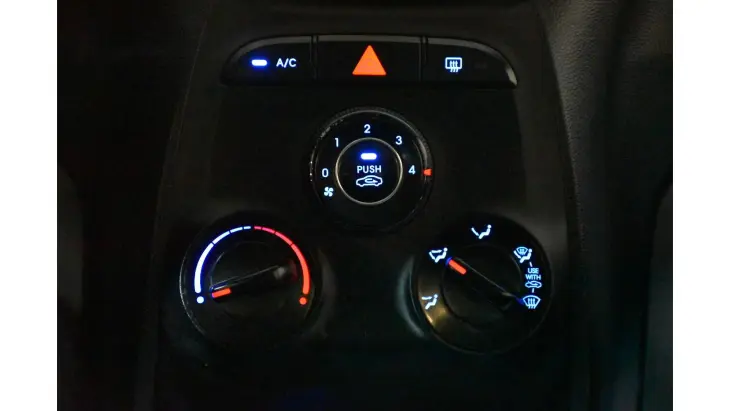 HB20S - 1.0 COMFORT PLUS 12V 4P MANUAL