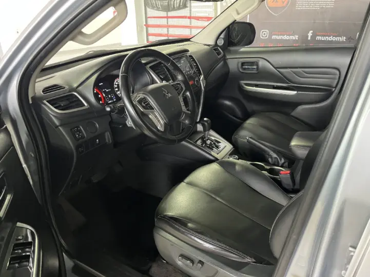 L200 TRITON 2.4 16V Turbo Sport HPE CD 4X4