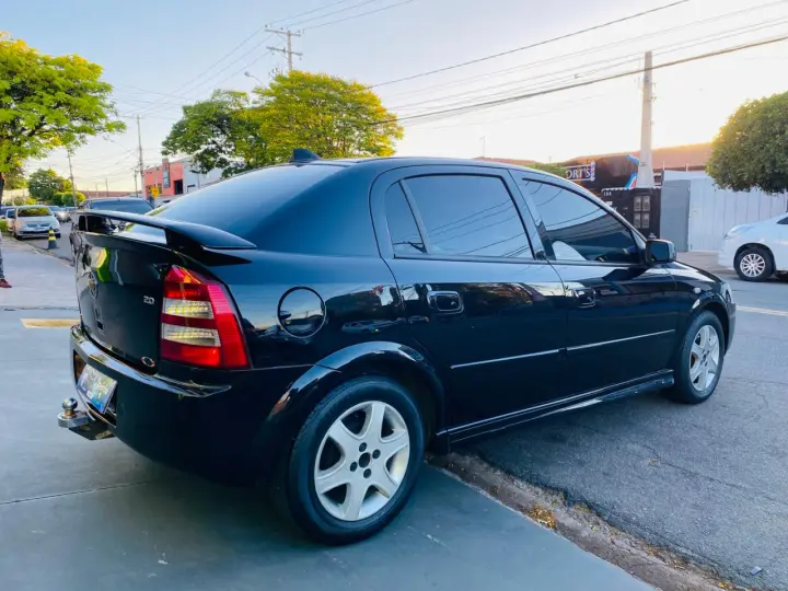 ASTRA 2.0 MPFI Advantage 8V