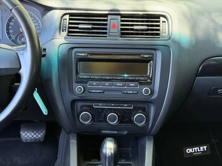 JETTA 2.0 COMFORTLINE FLEX 4P TIPTRONIC