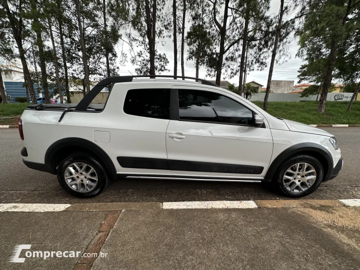 SAVEIRO 1.6 Cross CD 16V