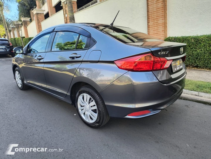 CITY 1.5 DX Sedan 16V