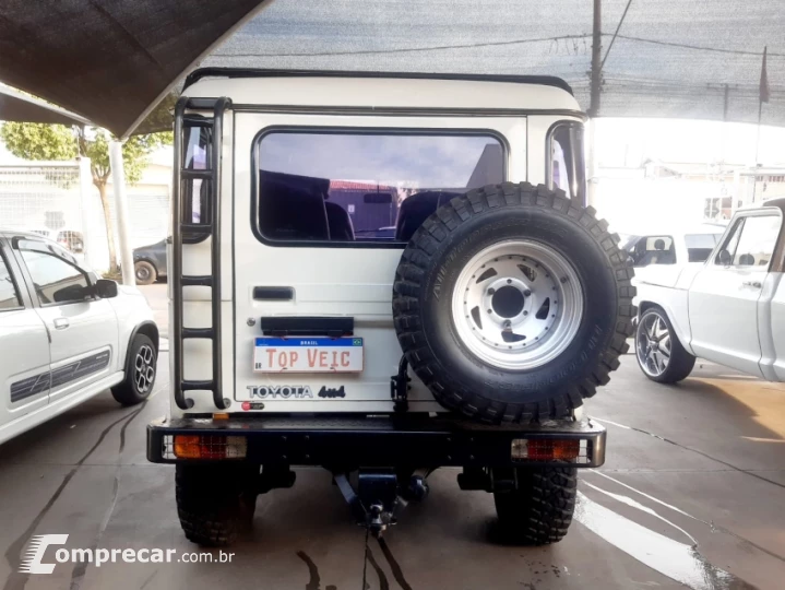 BANDEIRANTE 3.7 Bj50lv 4X4 Teto Rigido