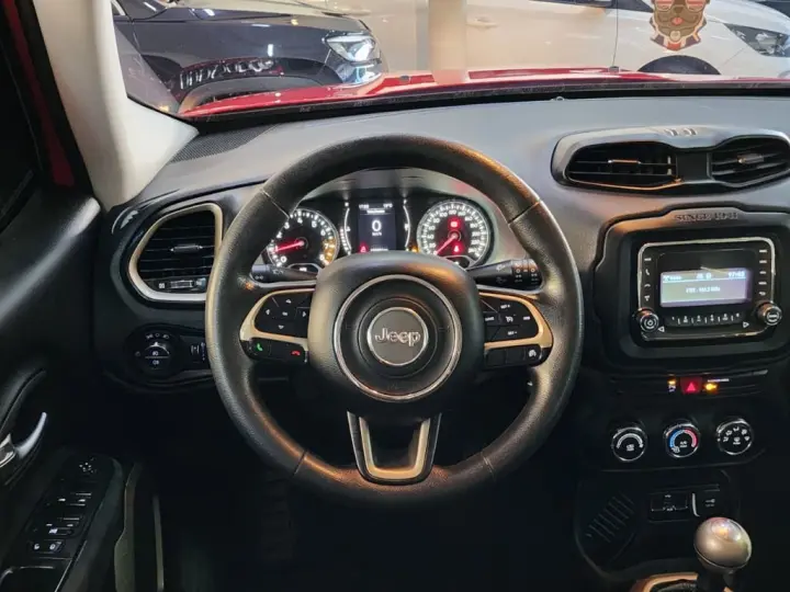 Renegade Sport 1.8 4x2 Flex 16V Mec.