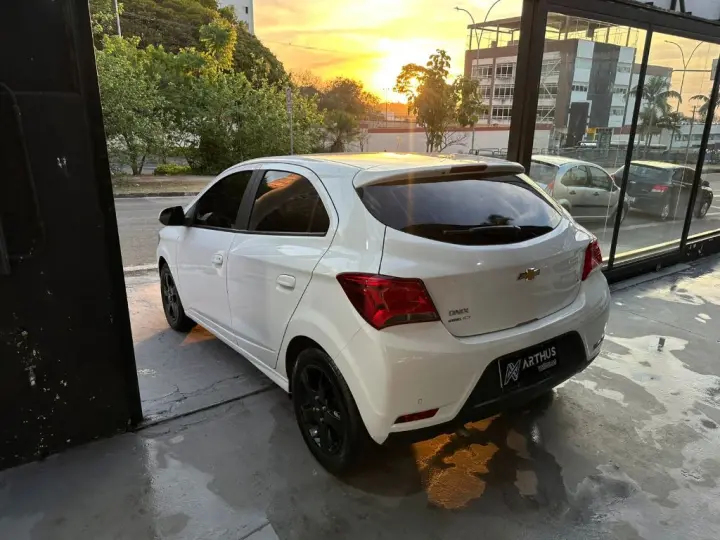 ONIX HATCH LT 1.4 8V FlexPower 5p Aut.