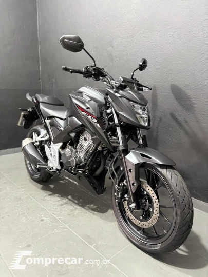 CB 300 F TWISTER CBS