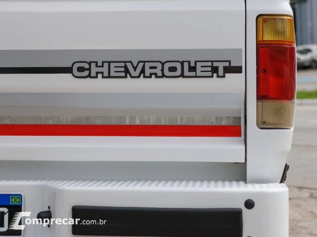 D20 - 4.0 CUSTOM DE LUXE CS 8V TURBO 2P MANUAL