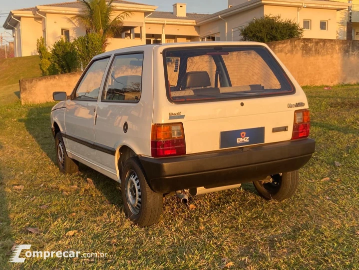 UNO 1.0 Mille 8V