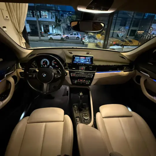 X1 2.0 16V Sdrive18i TOP