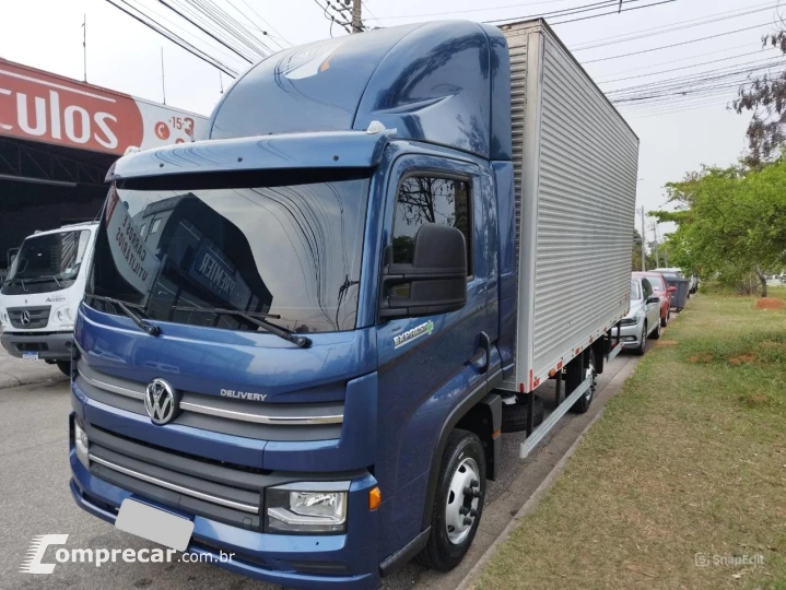Volkswagen Delivery Express+ 3.0 Prime + Baú 5m