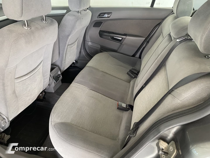 VECTRA 2.0 MPFI Elegance 8V