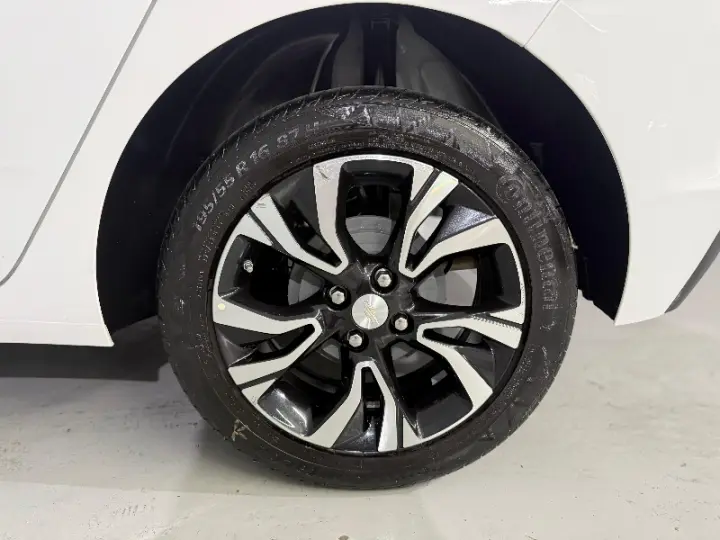 ONIX 1.0 Turbo Premier