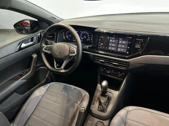 NIVUS HIGHLINE 1.0 200 TSI FLEX AUT.