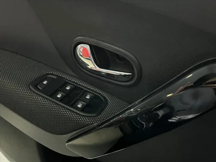 LOGAN 1.6 16V SCE FLEX ZEN X-TRONIC