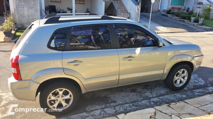 TUCSON 2.0 MPFI GLS 4X2 16V 143cv 2WD