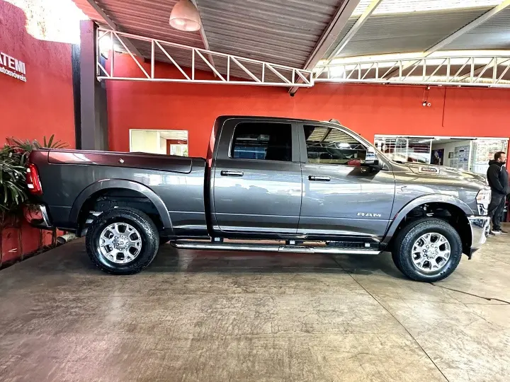 3500 6.7 I6 TURBO DIESEL LARAMIE CD 4X4 AUTOMÁTICO