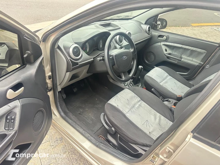 FIESTA 1.0 MPI Class Hatch 8V