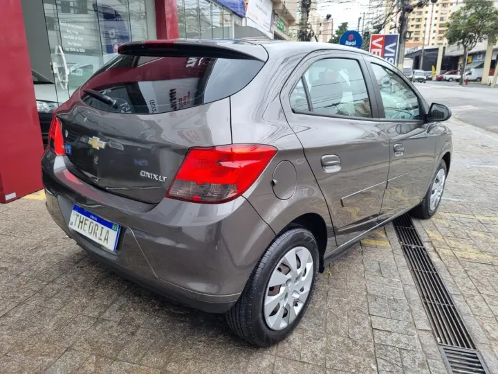CHEVROLET ONIX 1.4 MPFI LT 8V 2015