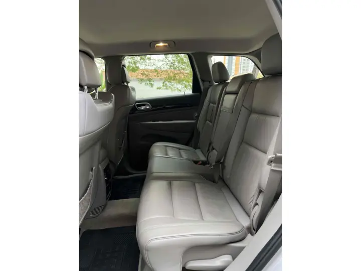 GRAND CHEROKEE 3.6 LAREDO 4X4 V6 24V GASOLINA 4P AUTOMÁTICO