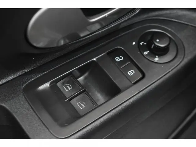 CROSS UP - 1.0 MPI 12V 4P MANUAL